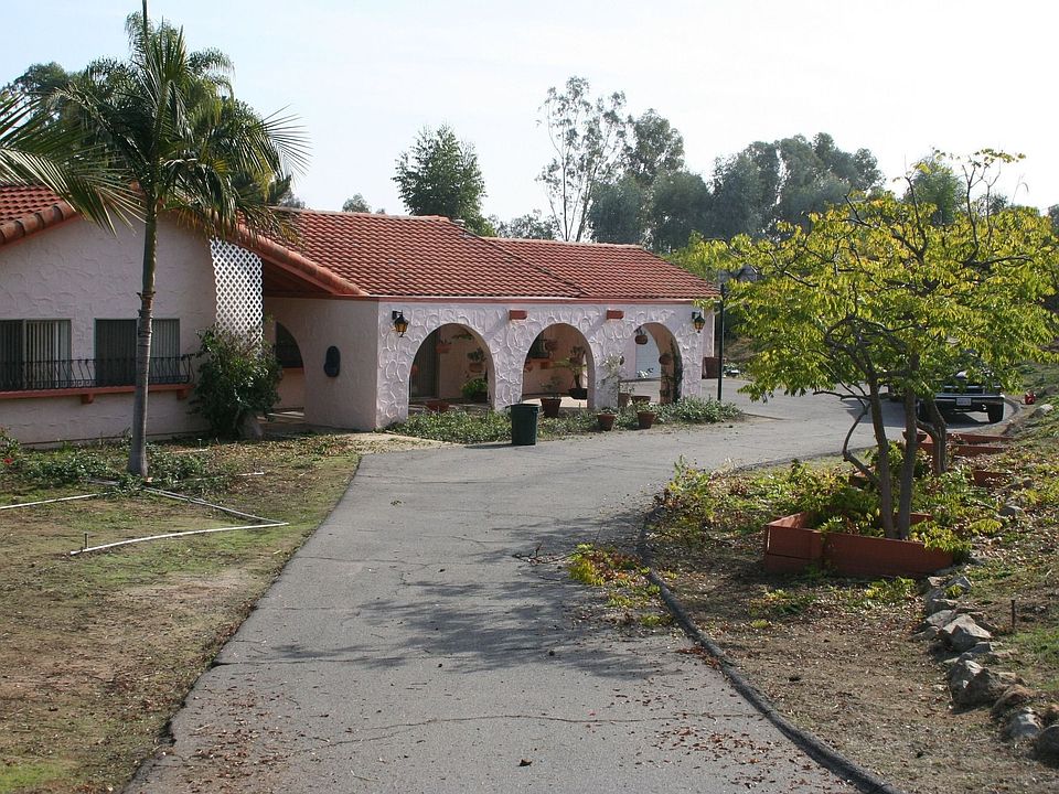 Lovely Spanish Colonial home 