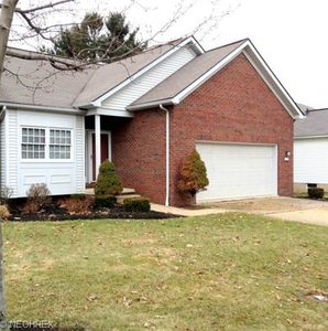 625 N Ridgecliff St #19B, Tallmadge, OH, 44278