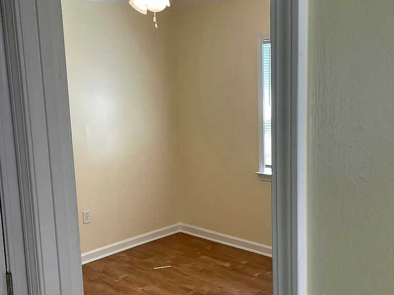 6910 Damascus Rd — Photo 7