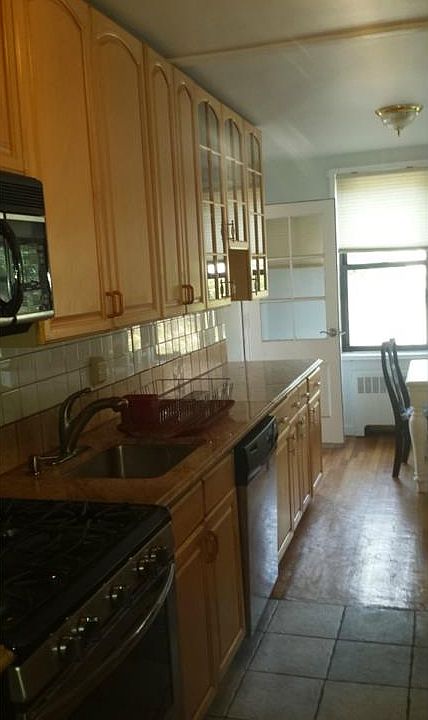 1st image of 555 McLean Ave APT 2D