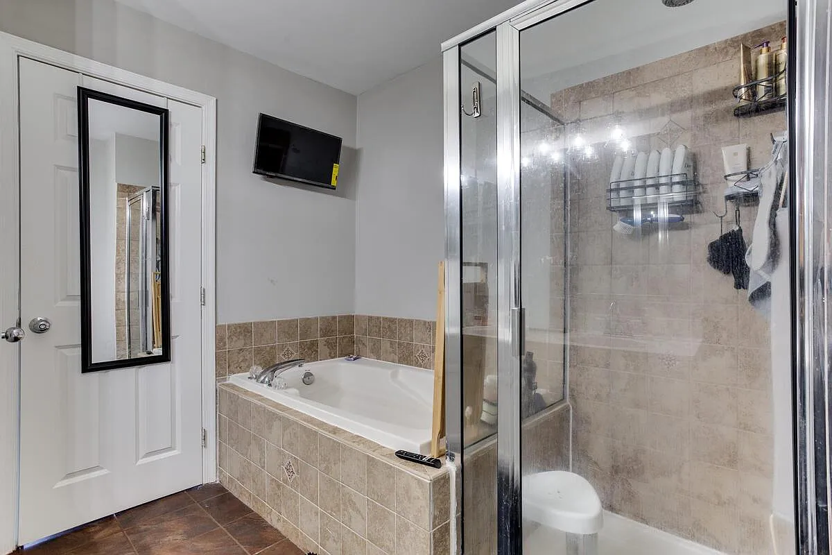 3 bed, 1572 sqft, $2,700 — Photo 1