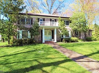 9 1st St, Florham Park, NJ 07932