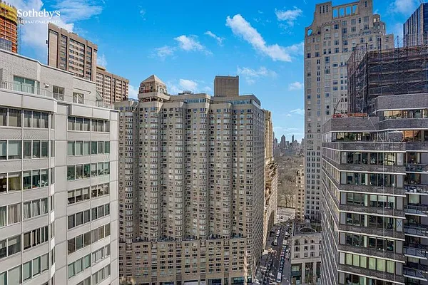 Sold by Sotheby's International Realty | media 12