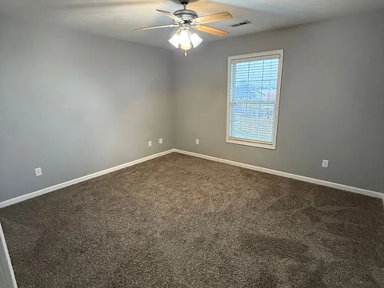 404 Dalhlia Dr — Photo 10
