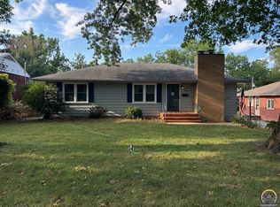 1624 SW 26th St, Topeka, KS 66611