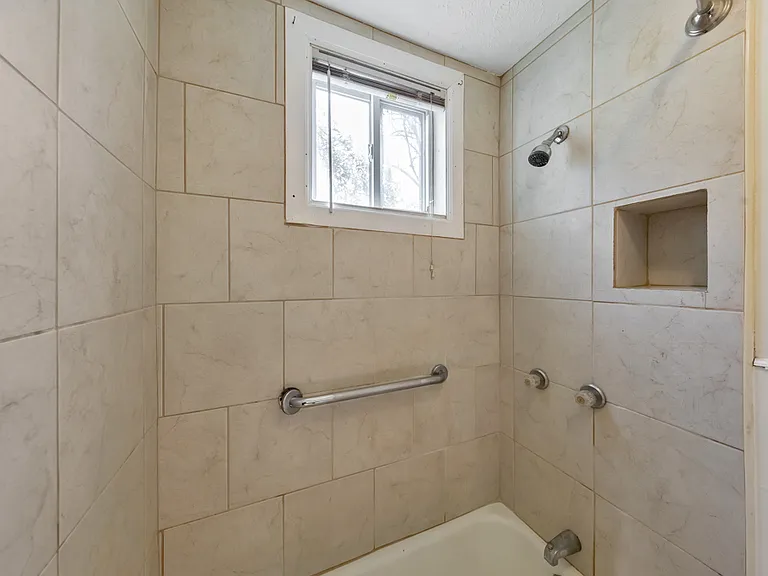 1776 Spring Ave — Photo 17