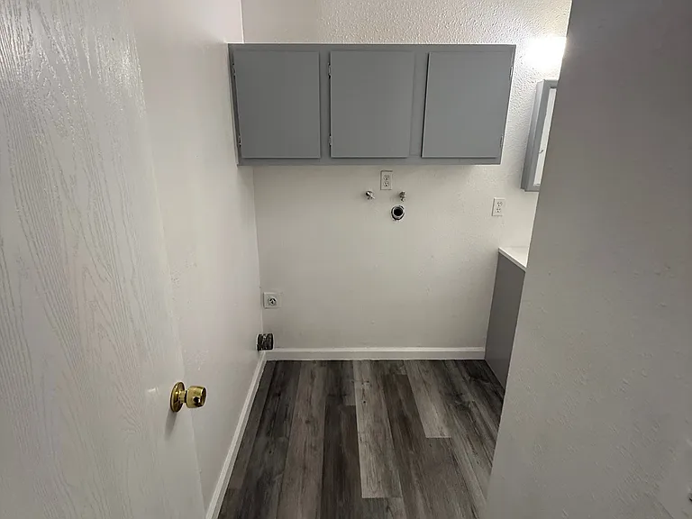 390 Henshaw Ave #5 — Photo 3