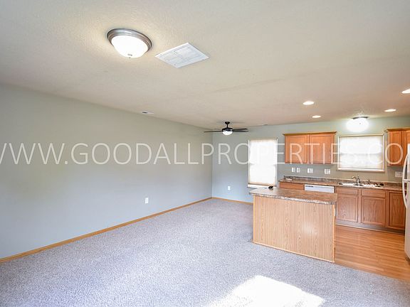 3rd image of 1125 Flagstone Ln