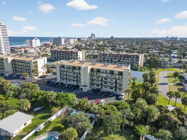 1437 N Atlantic Ave APT 105, Daytona Beach, FL 32118