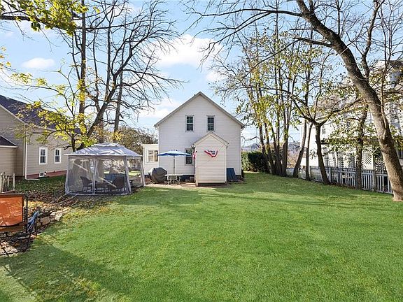 4th image of 177 Roger Williams Ave E