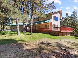 1496 Pine Ridge Dr, Cascade, ID 83611