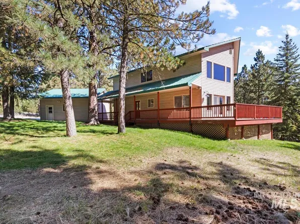 1496 Pine Ridge Dr, Cascade, ID 83611