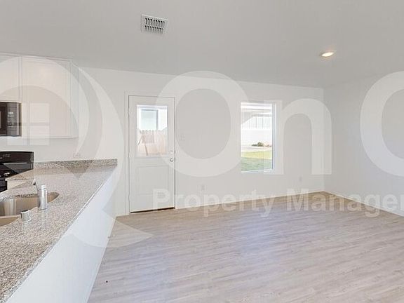 5th image of 2928 Tibbles Dr