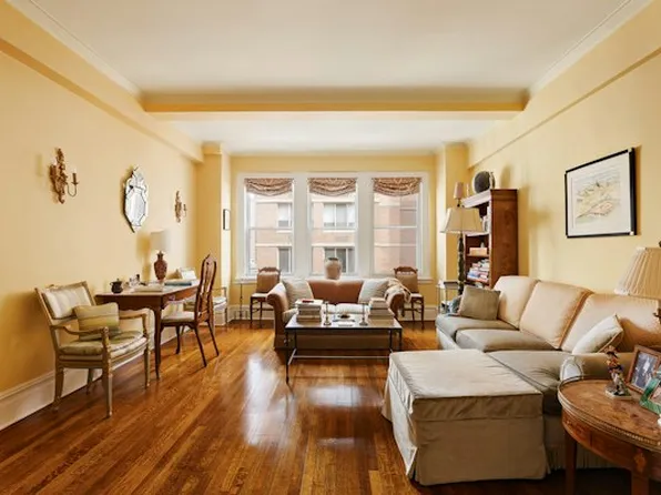 419 East 57th Street image 1 of 12