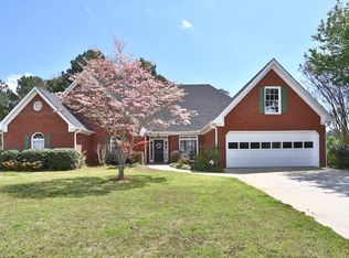1870 Lisa Springs Dr, Snellville, GA 30078