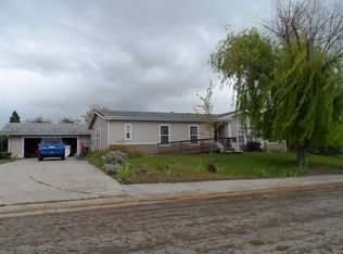 401 N 6th St, Montague, CA 96064