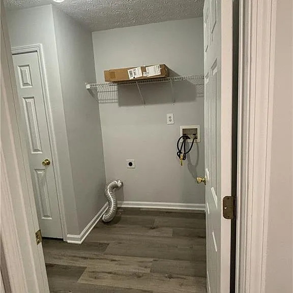 1564 Log Cabin Ln — Photo 21
