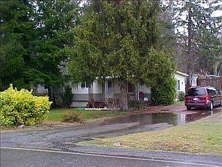 1st image of 951 SE Crescent Dr