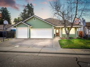 1565 Ingrid Dr, Dixon, CA 95620