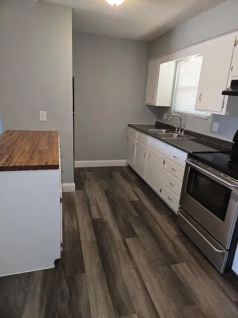 411 S Cleveland St — Photo 3