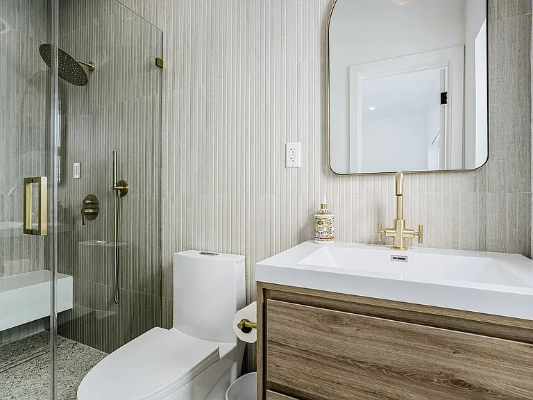 8866 Carlyle Ave — Photo 32