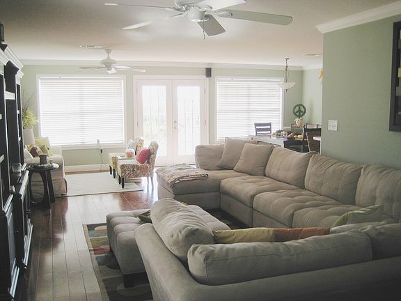 2nd image of 718 Marsh Harbor Dr