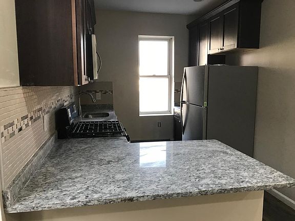 2nd image of 18 Yale Ave #2