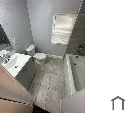 326 Claude St — Photo 14