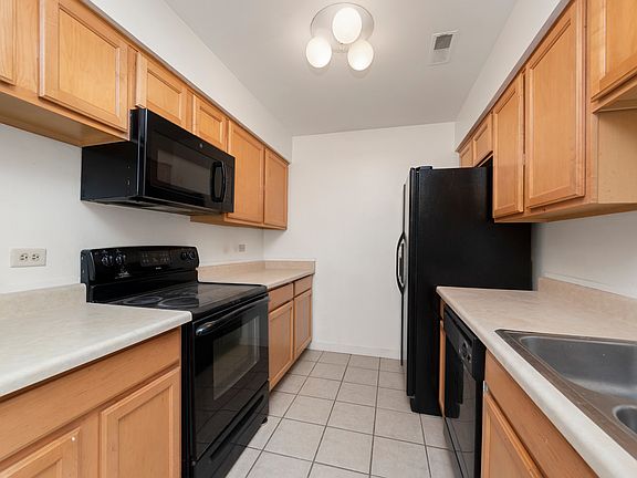 5th image of 1420 Stonebridge Cir APT N3