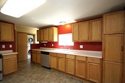 3rd image of 302 15th St N