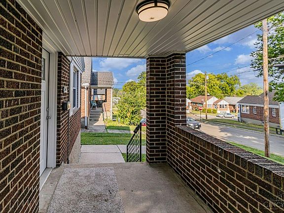 5th image of 2245 Bremont Ave