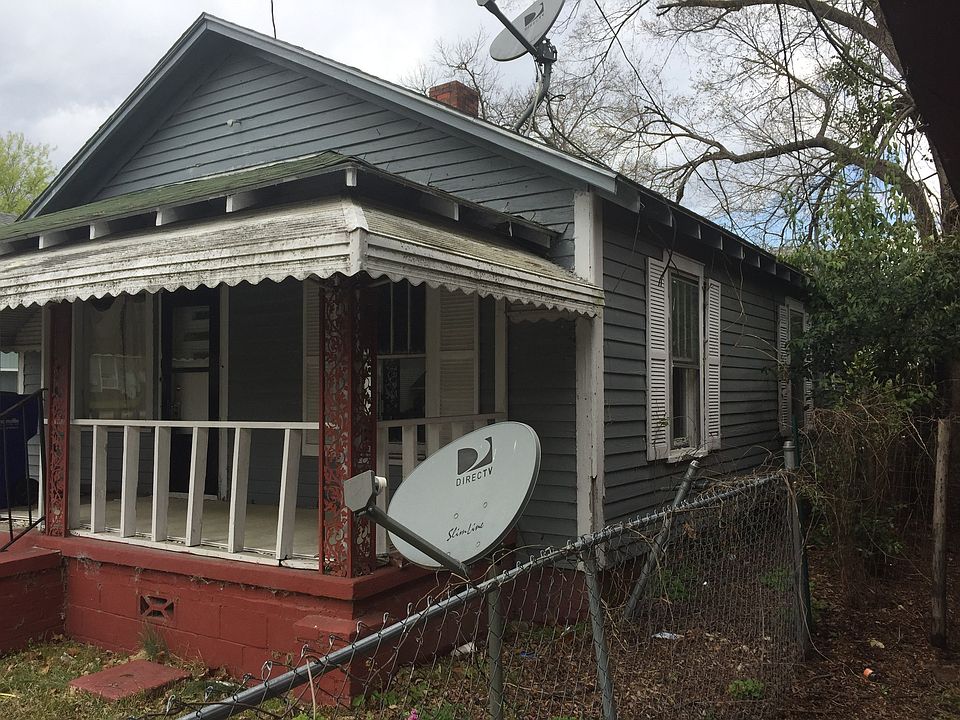 1st image of 906 Douglas Ave
