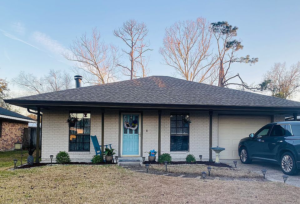 1st image of 310 Louis Dr