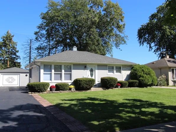 3308 Peacock Ln, Rolling Meadows, IL 60008
