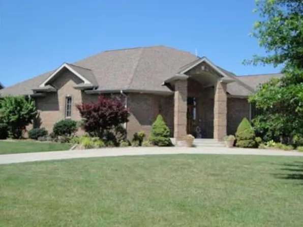 1350 Lakewood Drive, Bolivar, MO 65613