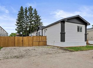 6220 17th Ave SE #5, Calgary, AB T2A0W6