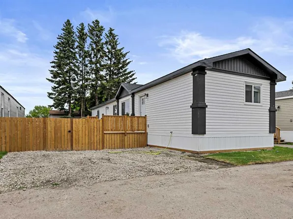 6220 17th Ave SE #5, Calgary, AB T2A 0W6