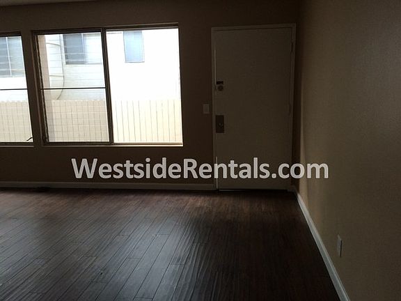 2nd image of 1036 N Orange Grove Ave APT 2