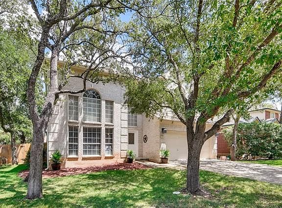 2nd image of 2409 Goldfinch Dr
