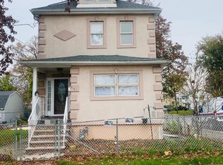 551 E 2nd Ave, Roselle, NJ 07203