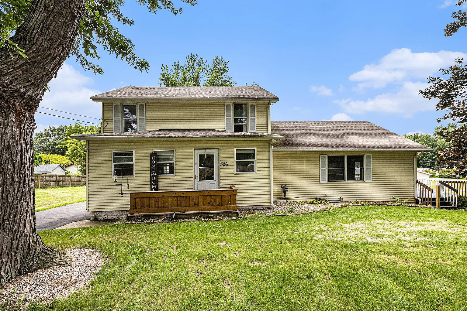 306 S Maurice Ave photo 1