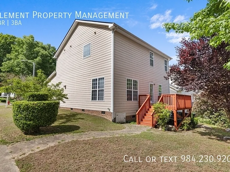 100 Henson Pl — Photo 22