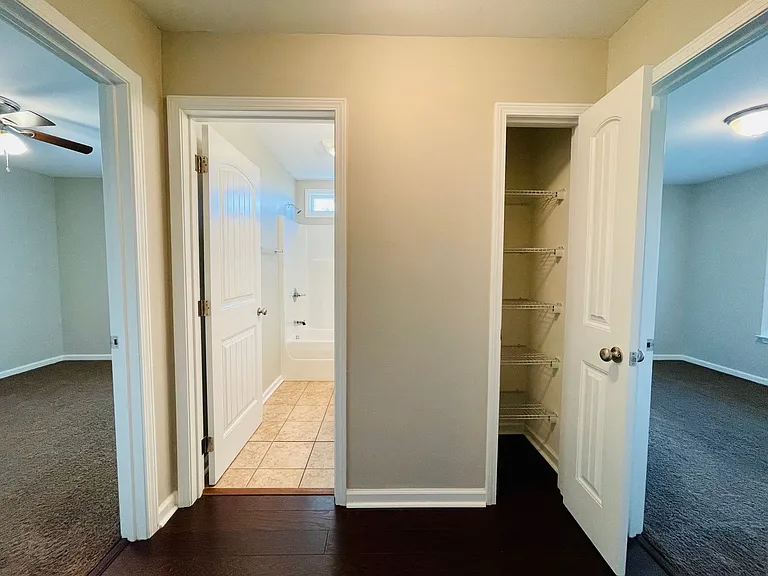 1404 Abberbury Dr — Photo 21