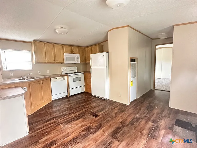 208 Picasso Dr — Photo 19