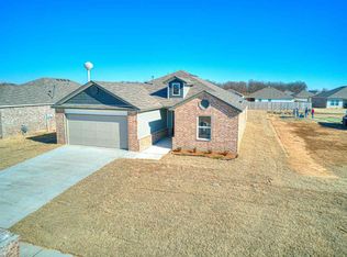 1014 NE 2nd St, Perkins, OK 74059