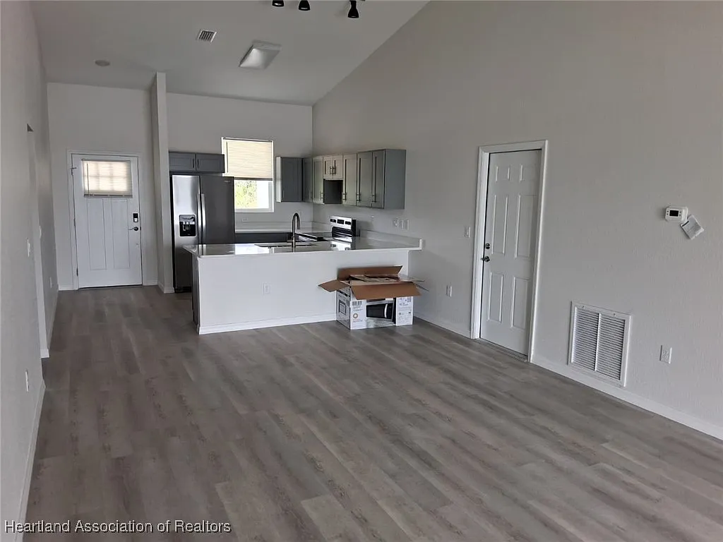 Building Photo - 7030 San Benito Dr