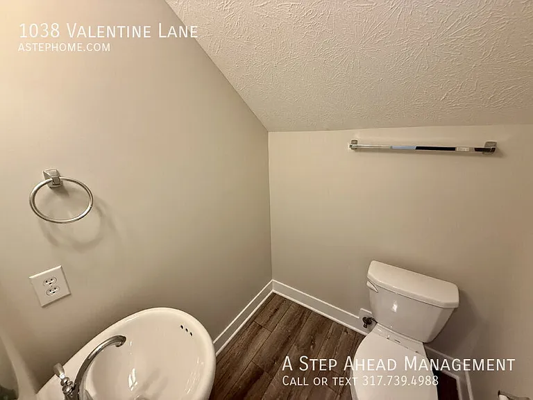 1038 Valentine Ln — Photo 6