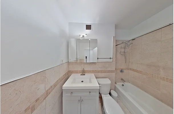 Rented by Platinum Properties | media 5