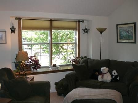 1st image of 288 S Grant Ct