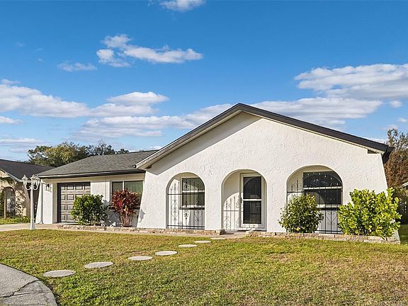 3rd image of 7239 Carmel Ave